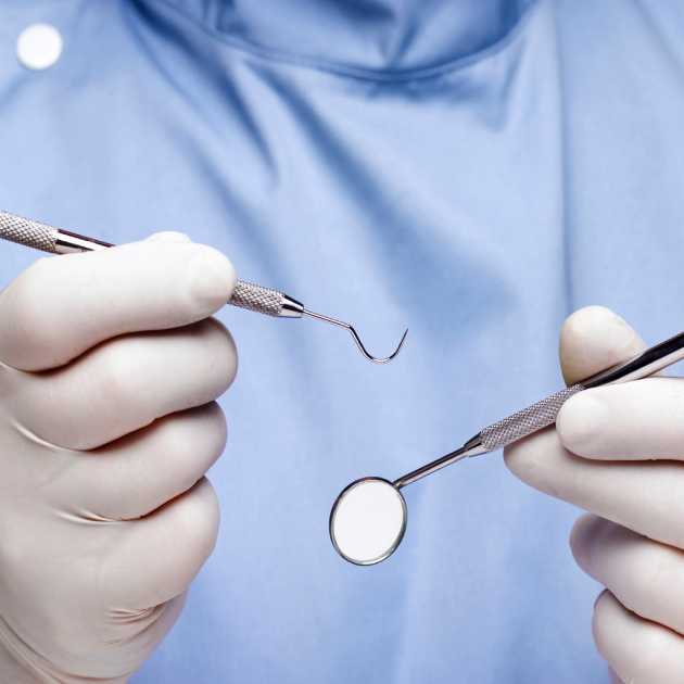 dentist-C0AnyrGf